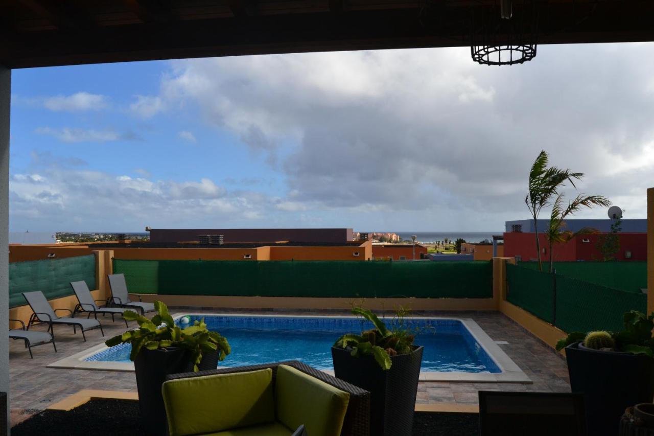 Golf Las Salinas Villa Carlotta With Private Heated Pool With Additional Cost Caleta De Fuste Exterior photo